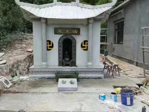 墓塔、石屋